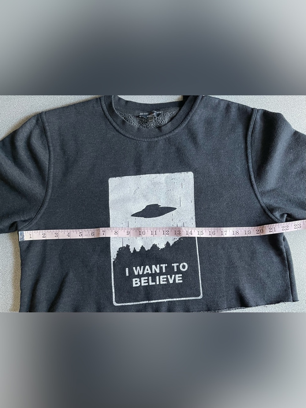 Mountain Ridge Black "I Want to Believe" UFO Graphic Sweatshirt Size Medium - Picture 6 of 8